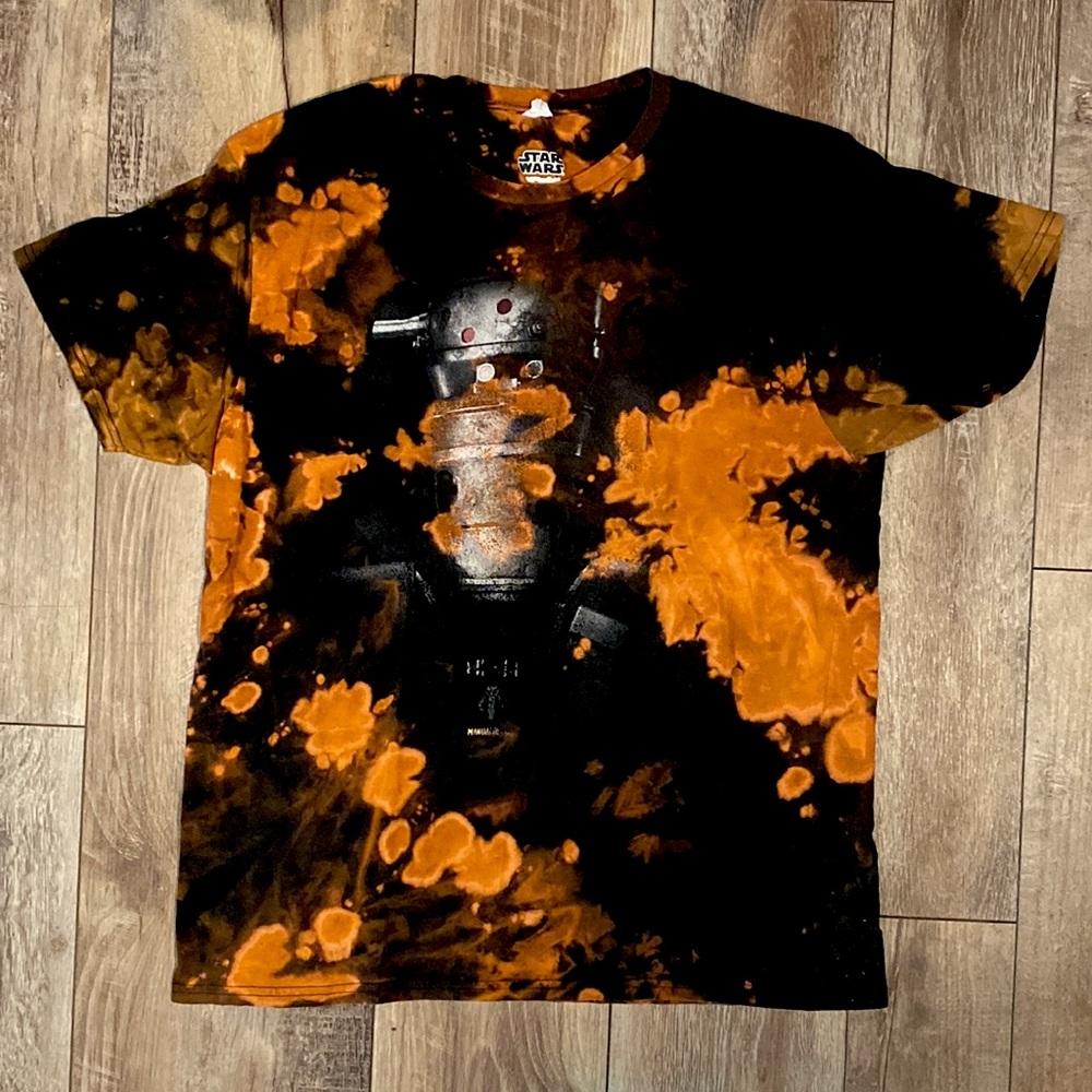 Custom Tie-Die Star Wars The Mandalorian IG-11 Dark Portrait T-Shirt